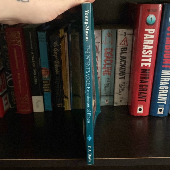 The Patient's Voice: Experiences of Illness by Jeanie Young-Mason - Paperback - Picture 3 of 3